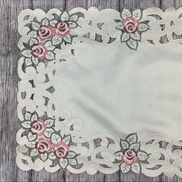 Handmade Embroidered Floral Table Runner - Picture 3 of 14